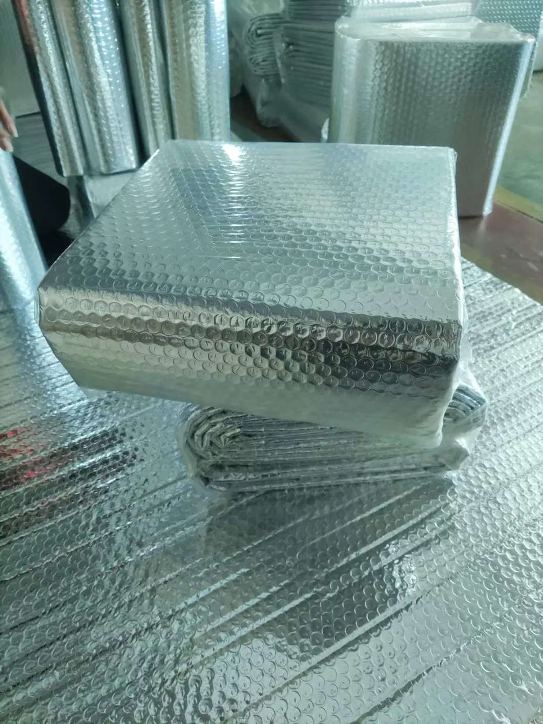 Customized 4 Layers Bubble Foil Insulation Pipe Wrap With 12mm Thickness 5