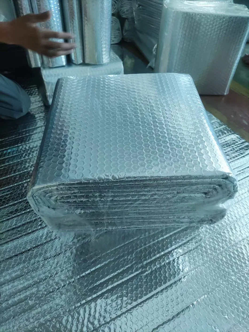Customized 4 Layers Bubble Foil Insulation Pipe Wrap With 12mm Thickness 6